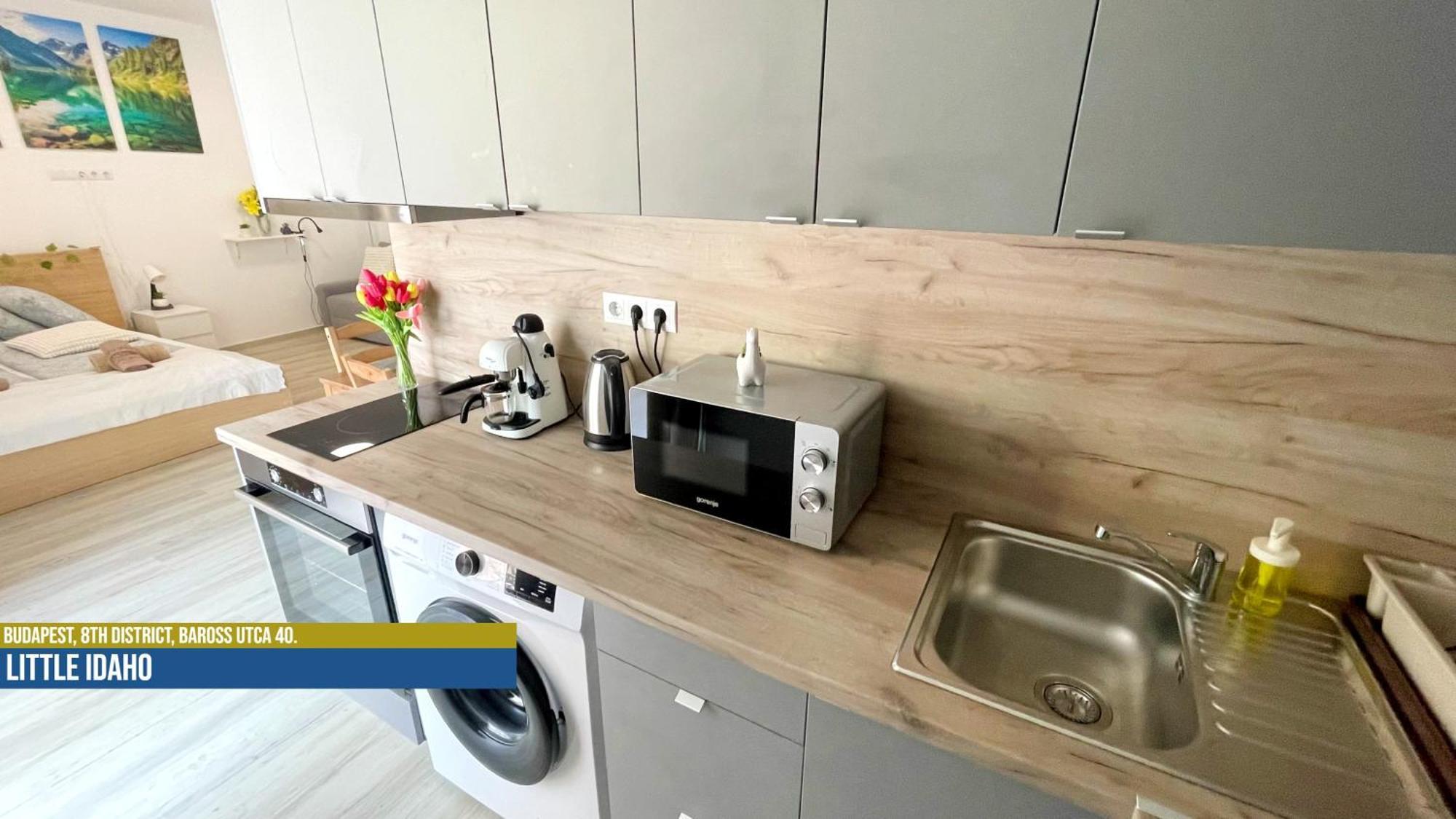 Little Americas North West Apartments Budapest Extérieur photo