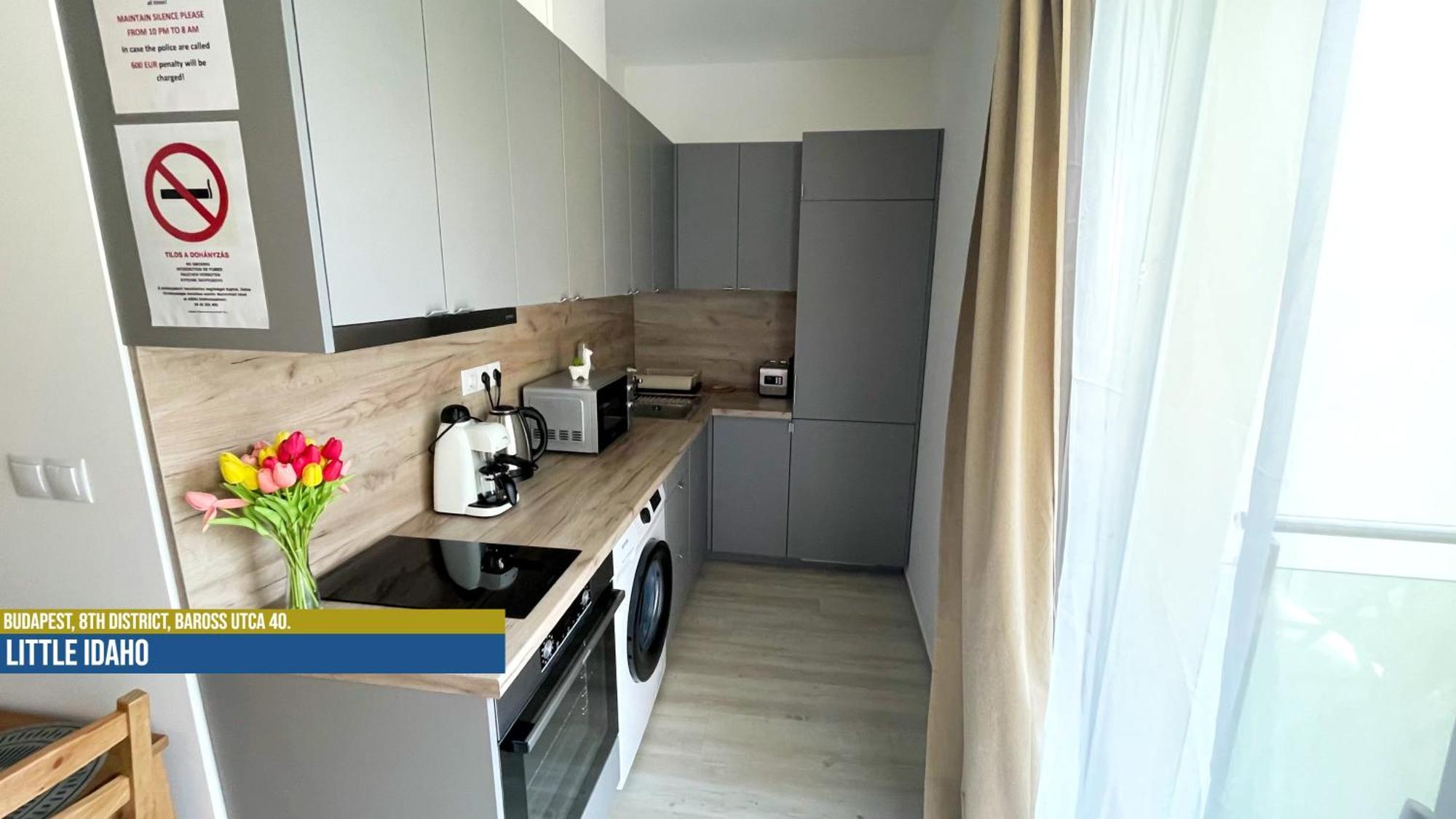 Little Americas North West Apartments Budapest Extérieur photo